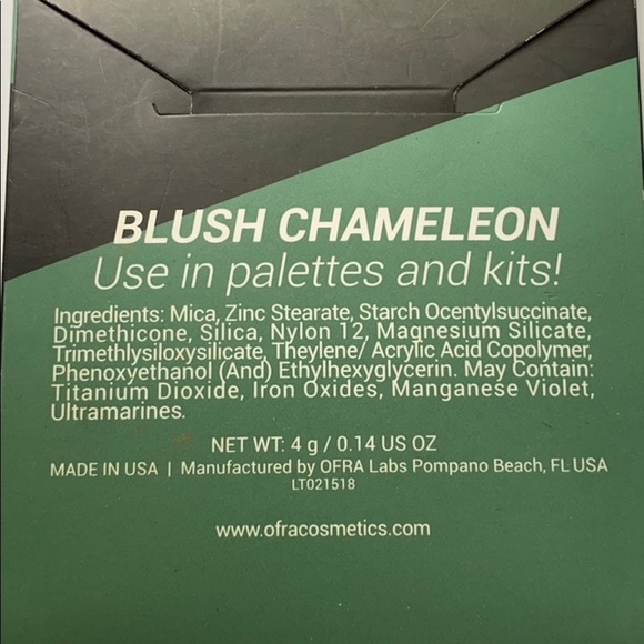 Set Shimmer Eyeshadows & Blush - Picture 8 of 8